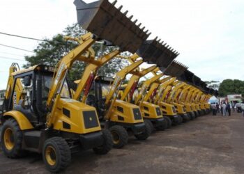 PAC 2 faz a festa de prefeitos do interior