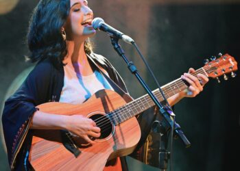 Cantora e compositora mineira faz shows e ministra oficina em Rio Branco